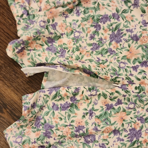 Floral Puff Sleeve Spring Dress - Picture 6 of 6